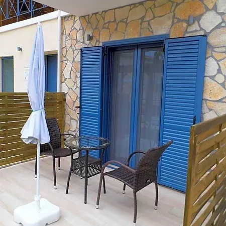 Aparthotel Ilianthos &
